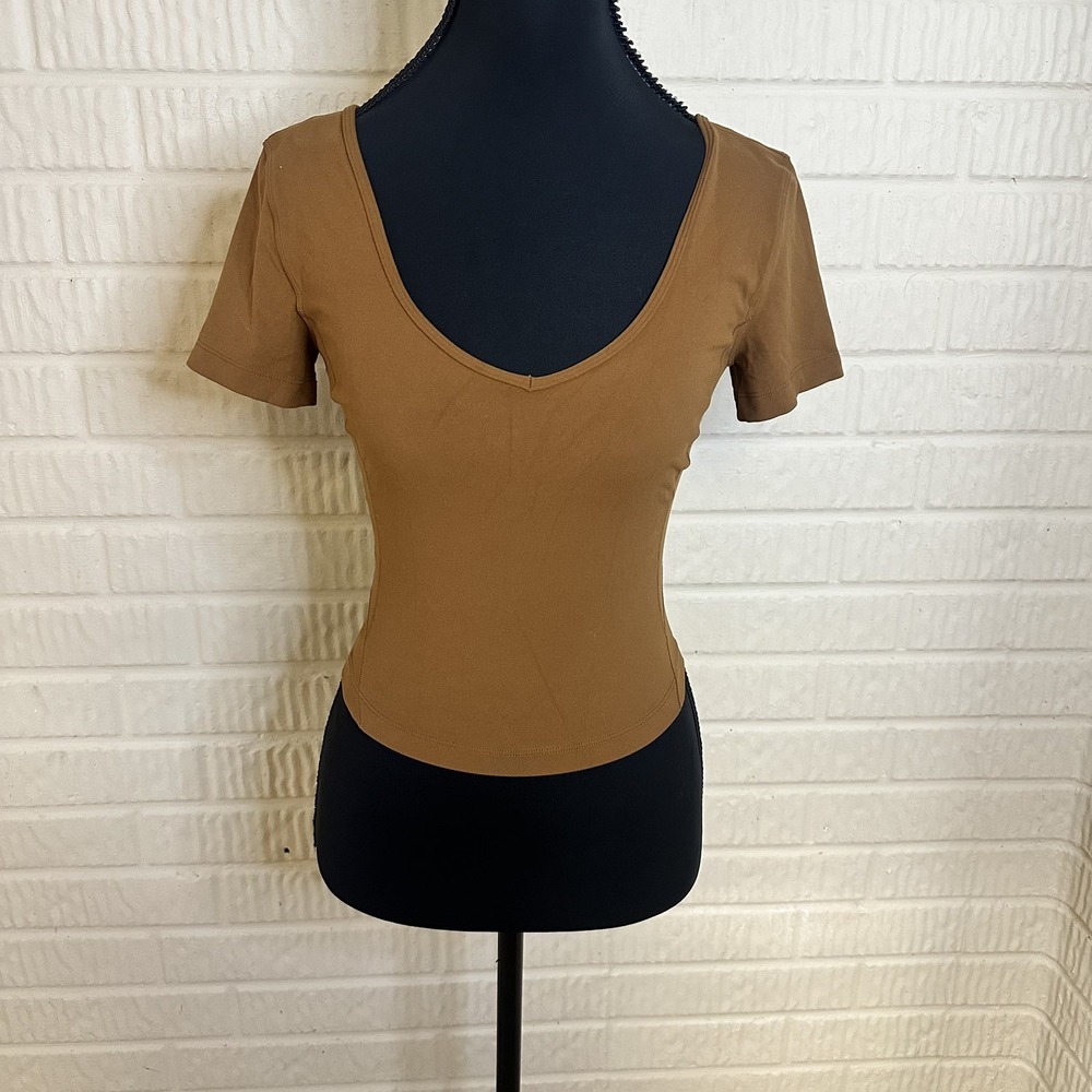Lululemon Women Brown V-Neck Cropped Align T-Shirt Activewear Sz 6 Pilates Slim